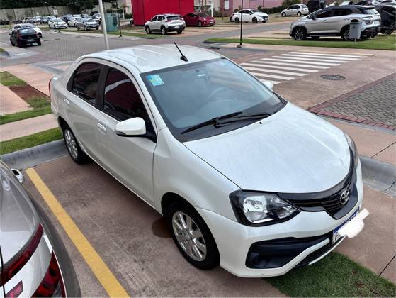 TOYOTA ETIOS 1.5 X SEDAN 16V FLEX 4P MANUAL TOYOTA ETIOS 1.5 X SEDAN 16V FLEX 4P MANUAL